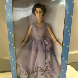 Elizabeth Taylor “White Diamonds” Special Edition- New in Box!